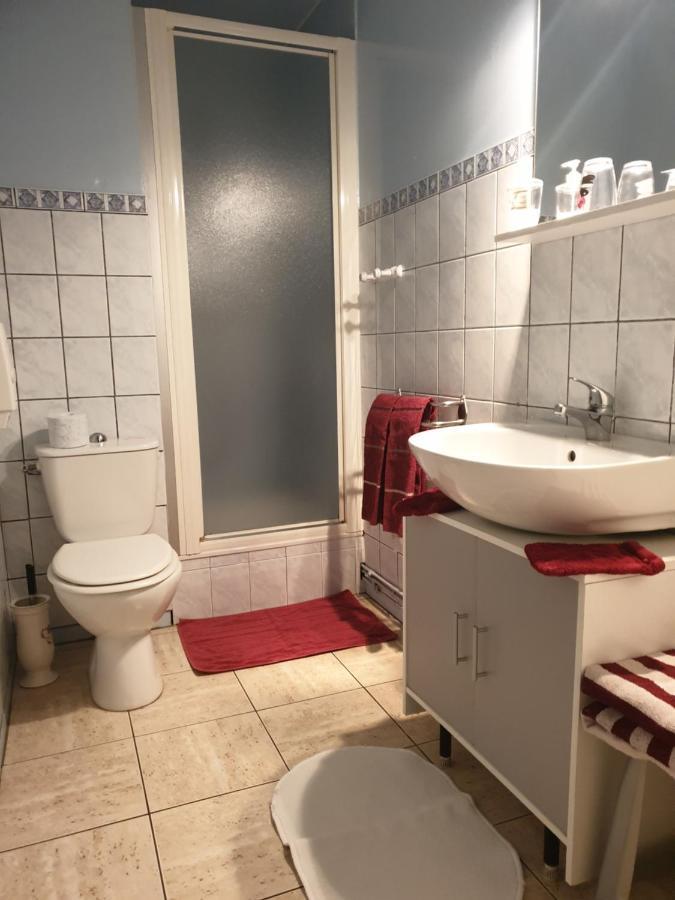 Les Garennes Bed and Breakfast Favières Exteriör bild